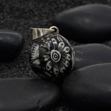LLAMADOR DE ANGELES DE FLOR ARTESANAL NEGRA