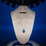 llamador-colibri-azul-en-mostrador-con-cadena-de-plata_2000x_bf5179f0-2c40-4116-aec7-b0812402685c