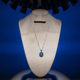 llamador-colibri-azul-en-mostrador-con-cadena-de-plata_2000x_bf5179f0-2c40-4116-aec7-b0812402685c