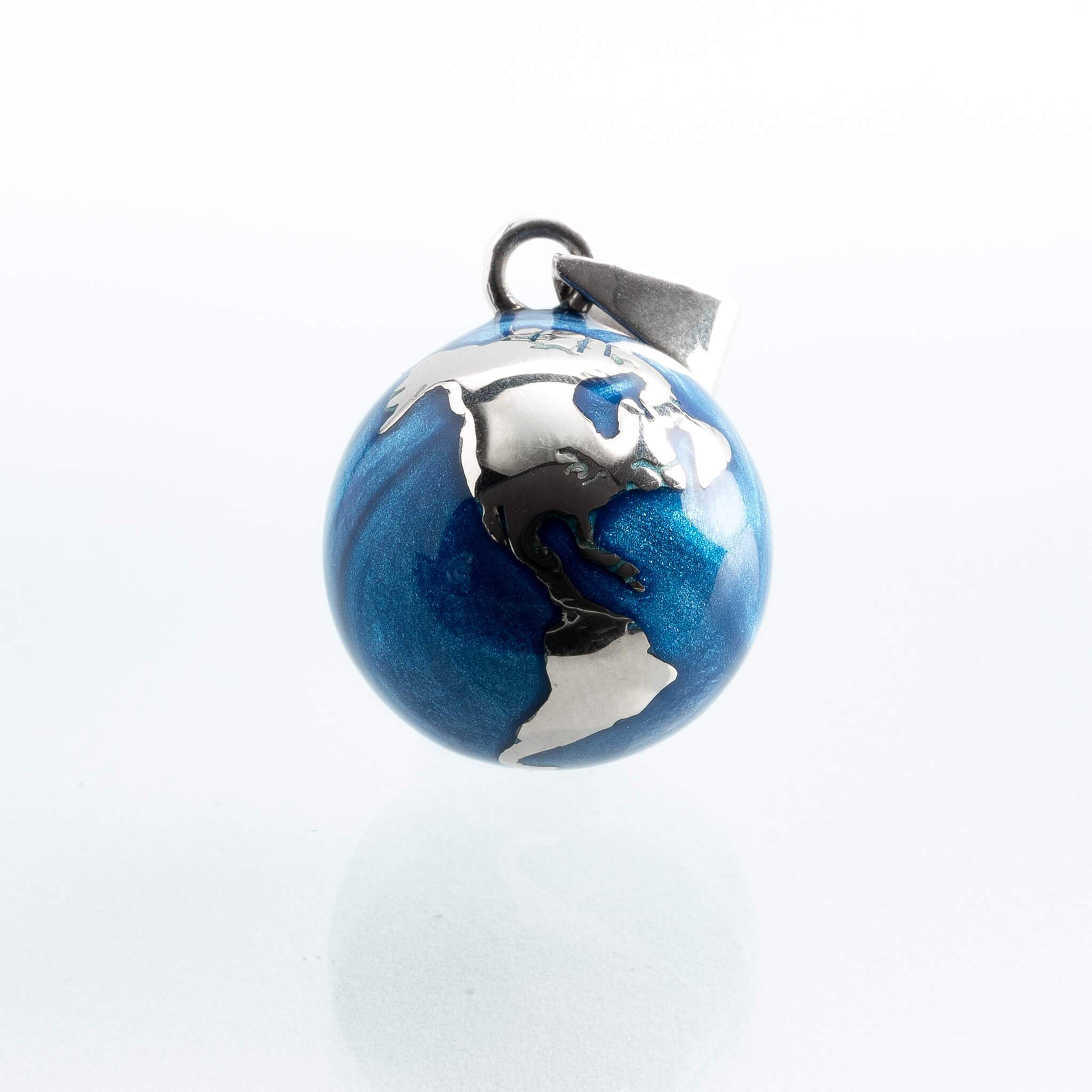 llamador-globo-terraqueo-azul-fondo-blanco