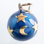 llamador-lunas-y-estrellas-azul-fondo-blanco